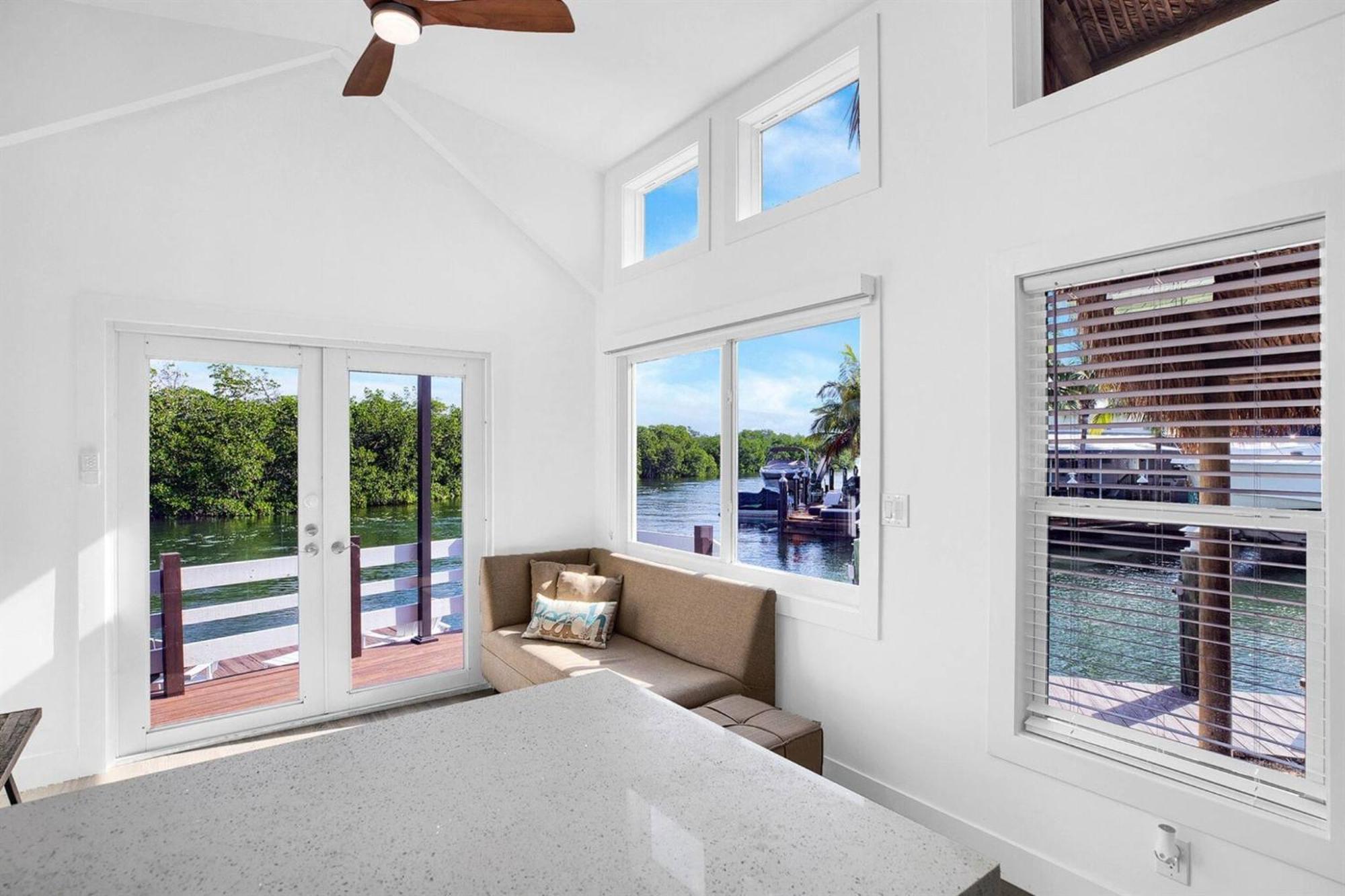Tiny Home On Waterfront, Bay Views, Deck, Pool Jewfish Quarto foto