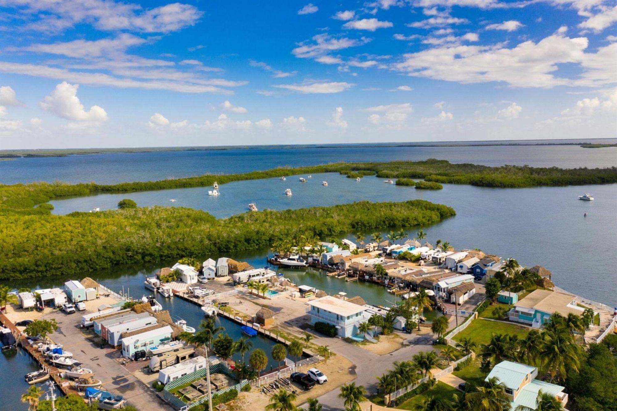 Tiny Home On Waterfront, Bay Views, Deck, Pool Jewfish Quarto foto
